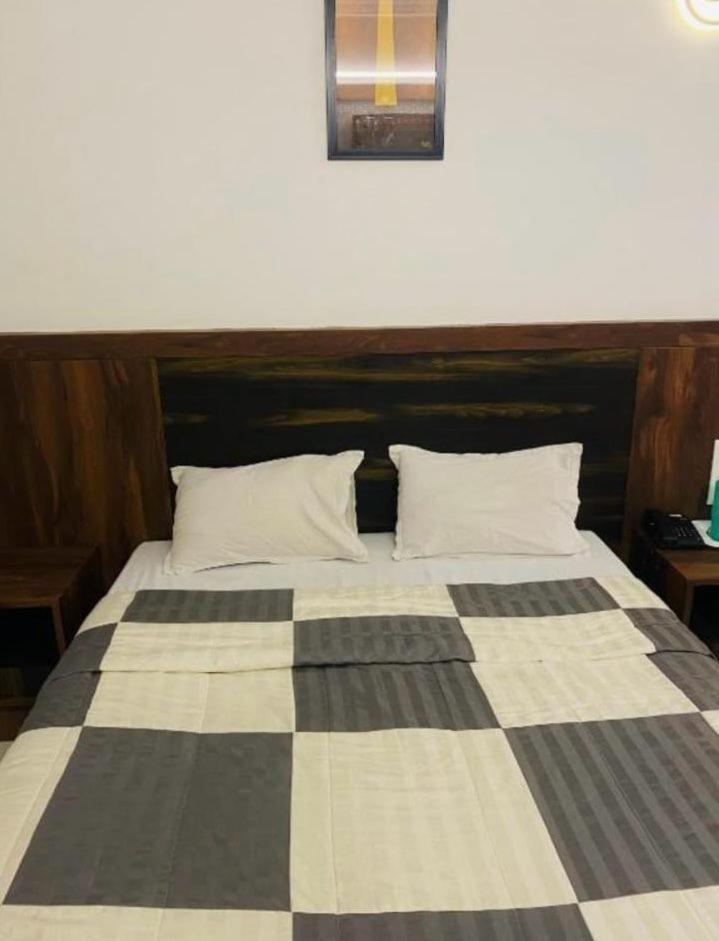 Hotel Shree Sai Ширди Экстерьер фото